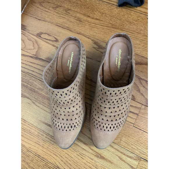 Cloudwalker Platform Heels Size 6 - Picture 2 of 7